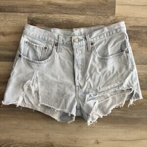 Levi’s 501 High Rise Distressed Denim Jean Shorts Light Wash Women’s W30